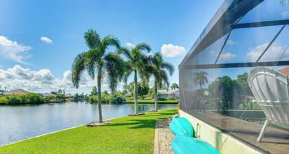 4 Mi to Cape Harbour Fun! Canal-Front Oasis