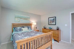 5 bedrooms, desk, iron/ironing board, WiFi - Stress-Free Commuting! Extended Stay in Littleton (Littleton)