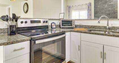 Sandia Foothills Access! Townhome 5 Mi to Uptown