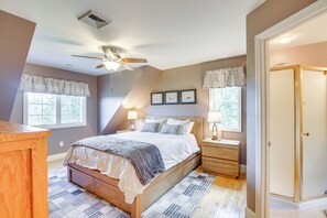 3 bedrooms, iron/ironing board, internet, bed sheets