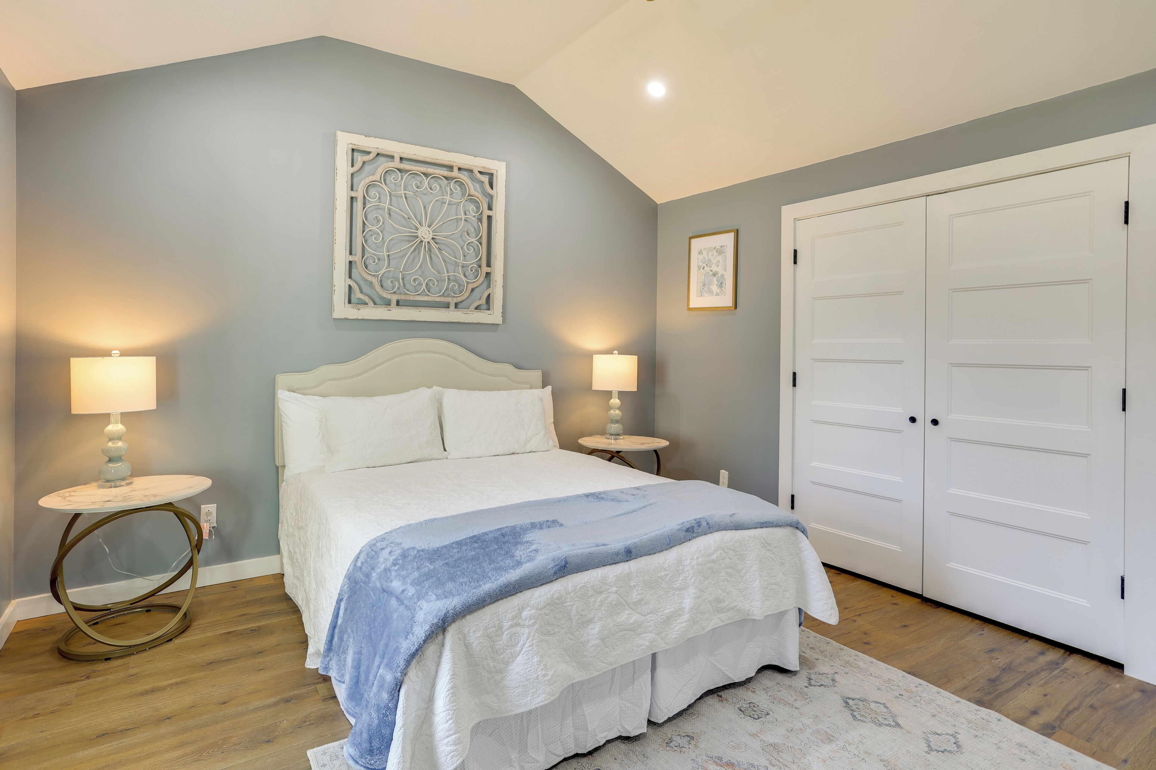 2 chambres, fer et planche à repasser, accès Internet, draps fournis