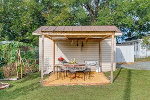 تناول الطعام بالخارج