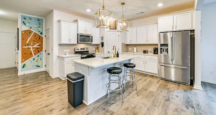 2 Mi to Whitewater Center: Suburban Abode w/ Patio