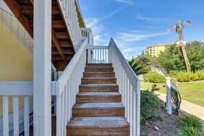 Property grounds - 2 Mi to HarborWalk Village: Cozy Condo w/ Balcony (Destin)