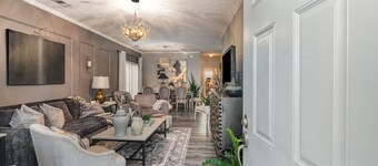 Stylish 2BR Townhome w/ Garage & Patio | Perfect for Stays or Assignments