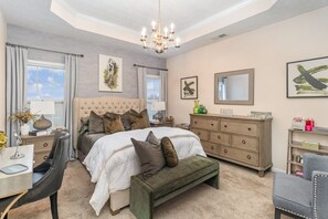 2 bedrooms, desk, iron/ironing board, WiFi