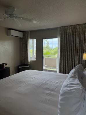 1 bedroom, iron/ironing board, free WiFi, bed sheets - Ocean View, Fully AC'd, 1 Bed/Ba, Full Kitchen (Kapaa)