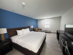 Standard Single Room, 1 King Bed with Sofa bed | Desk, laptop workspace, iron/ironing board - Hallmark Inn and Suites (San Antonio)