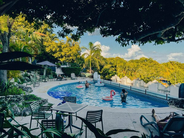 Outdoor pool - Viajero Bacalar Hostel (Bacalar)