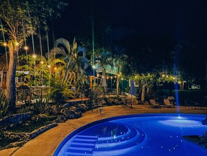 Utomhuspool