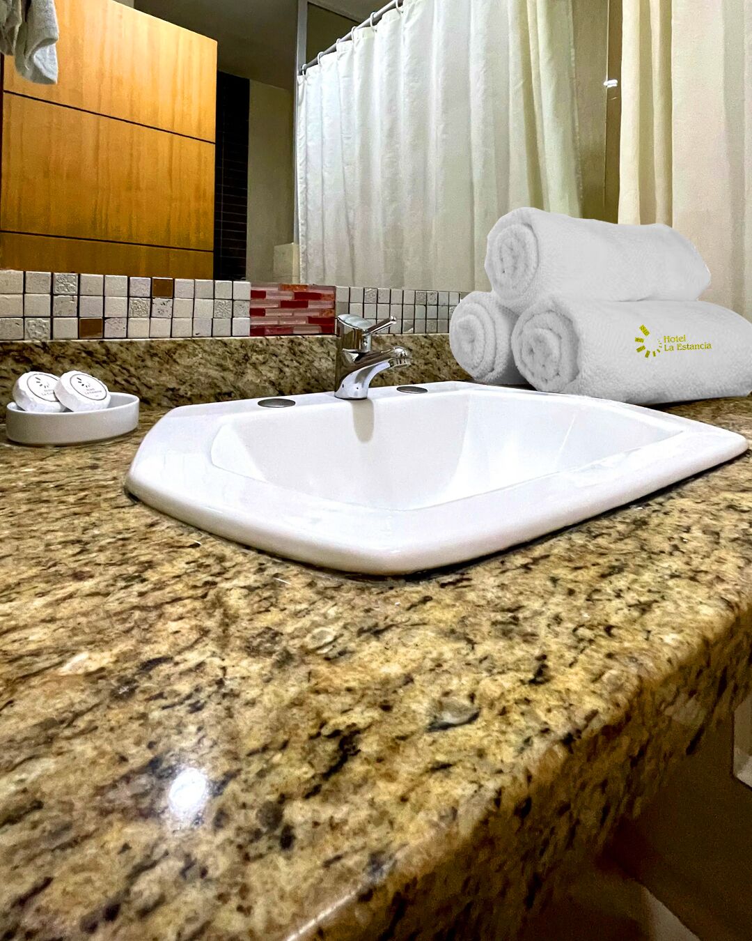 Comfort Double Room, Mountain View | Premium bedding, down comforters, pillowtop beds, in-room safe