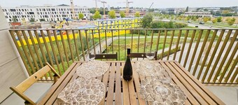 Central 2BR Flat w terrace&parking