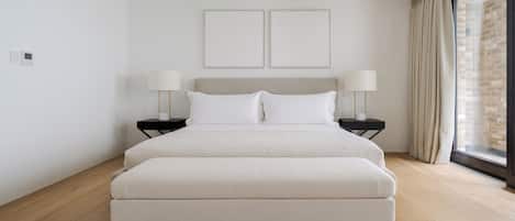 3 habitaciones, tabla de planchar con plancha, wifi y ropa de cama