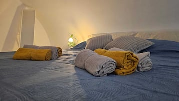 1 chambre, fer et planche Ă repasser, Wi-Fi, draps fournis
