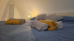 1 Schlafzimmer, BĂŒgeleisen/BĂŒgelbrett, WLAN, BettwĂ€sche