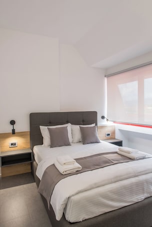 Apartment | Iron/ironing board, free WiFi