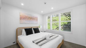 Iron/ironing board, free WiFi