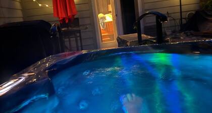 SPA: Hot tub-Sauna-Salt Booth-Hand Foot Detox for 2