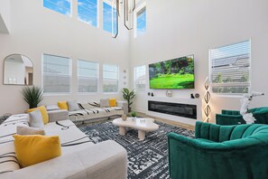 Smart TV, fireplace, foosball - Villa Novello: Modern 4BR with Heated Pool, Spa and Pickleball-Winter Special! (Indio)