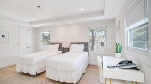 House, Multiple Beds (The Residence at The Drake Inn)