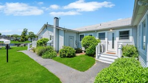 Studio, 1 Queen Bed (The Drake Inn Studio - Unit 11) | Exterior