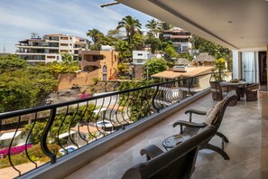 Property grounds -  Penthouse suite with dipping pool, palapa & private sunroof overlooking the Bay (Puerto Vallarta)
