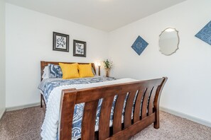 2 soverom, strykejern/-brett, wi-fi og sengetøy