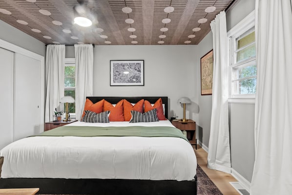 6 habitaciones, tabla de planchar con plancha, wifi y ropa de cama 