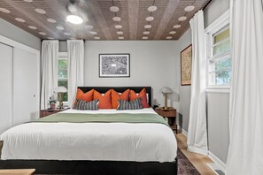 6 bedrooms, iron/ironing board, WiFi, bed sheets