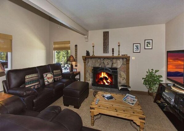 TV, fireplace, DVD player