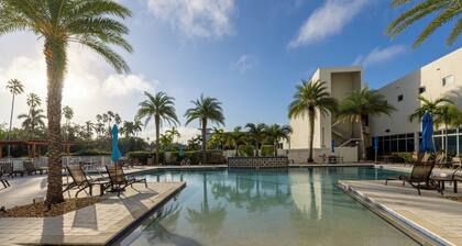 The Luxury spot 2 min to DOWNTOWN/ 5 min to the beach