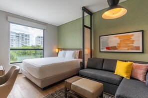 In-room safe, blackout drapes, free WiFi, bed sheets - Hyatt Place Merida/Via Montejo (Mérida)