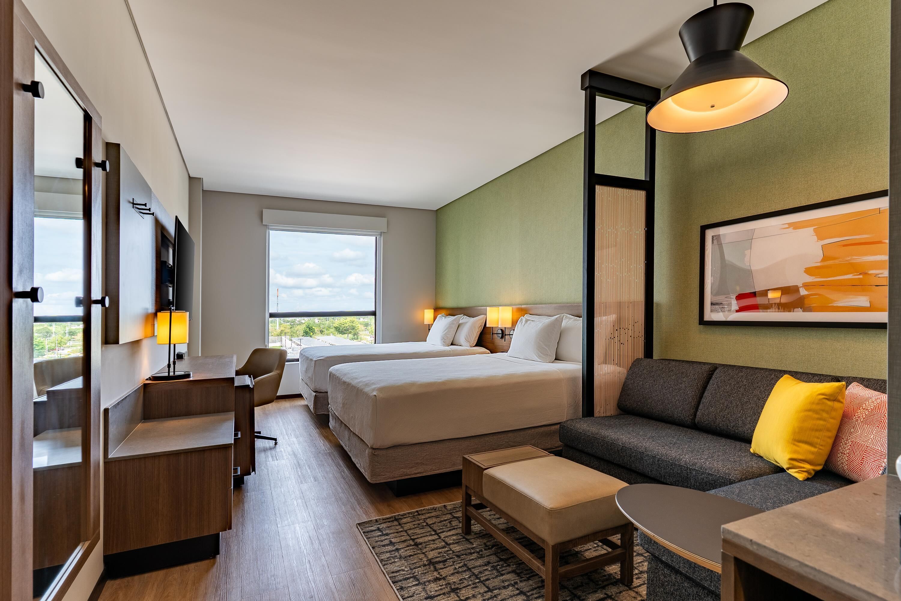 Caja de seguridad en la habitación, cortinas blackout y wifi gratis 