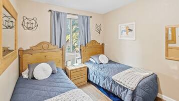 3 soverom, strykejern/-brett, wi-fi (inkludert) og sengetøy