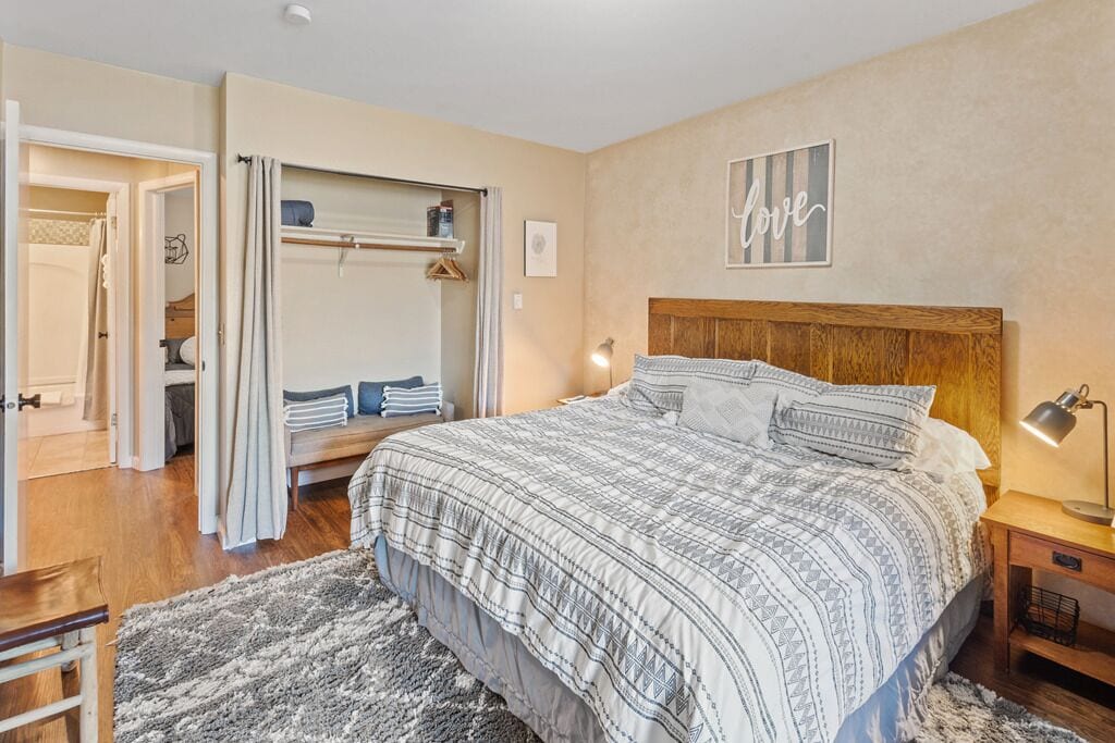 3 soverom, strykejern/-brett, wi-fi (inkludert) og sengetøy