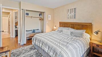 3 soverom, strykejern/-brett, wi-fi (inkludert) og sengetøy