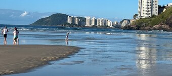Apartamento aconchegante com ar condicionado no lindo Guarujá, Carpentier
