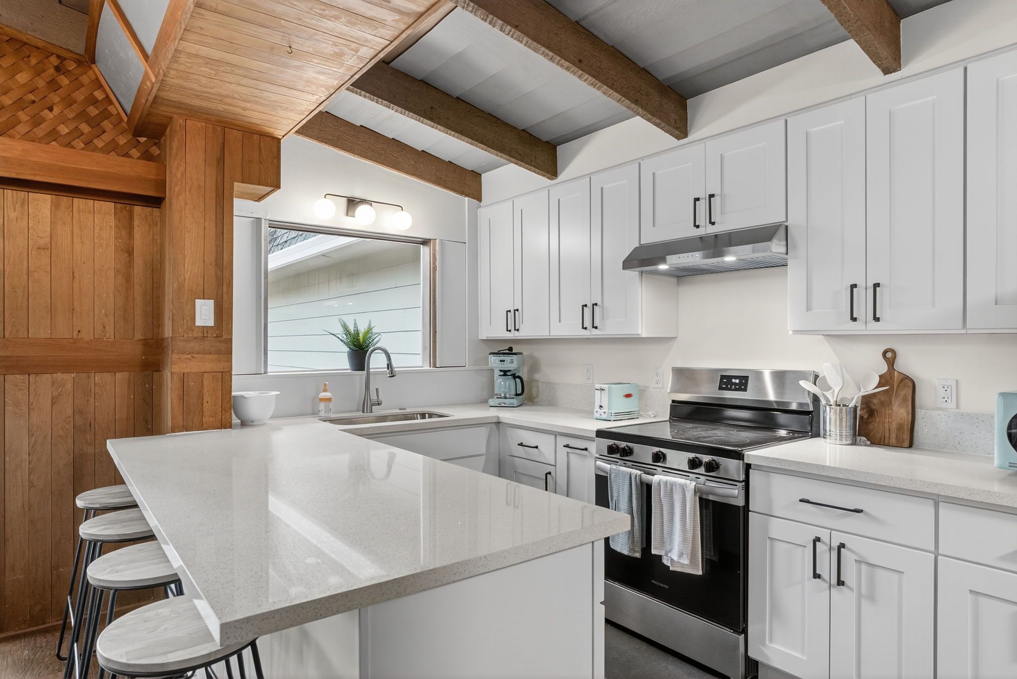 Kühlschrank, Mikrowelle, Geschirrspüler