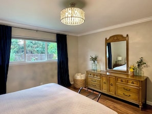 2 bedrooms, desk, iron/ironing board, travel cot