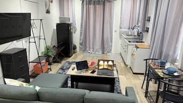 Basic Apartment, Balcony, Partial Ocean View | Private kitchenette