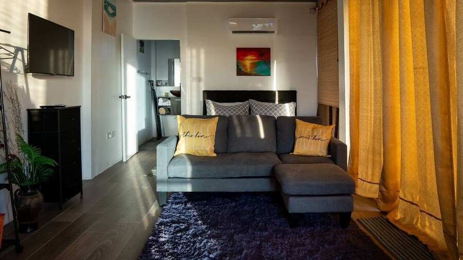 Tranquil Vistas of Marigot