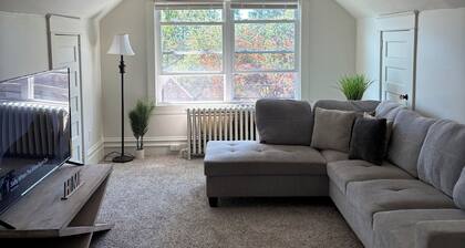 Fully Furnished 1-Bedroom Apartment, Newly Renovated & Move-In Ready