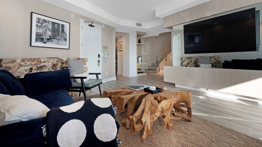 2-Story Brickell Penthouse Free Parking