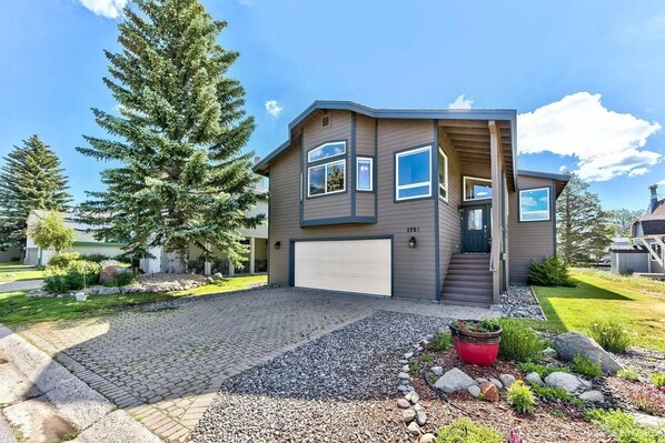 Imagen sin descripción, 1 de 28, botón