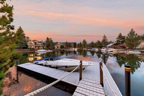 Unclassified image, 3 of 18, button