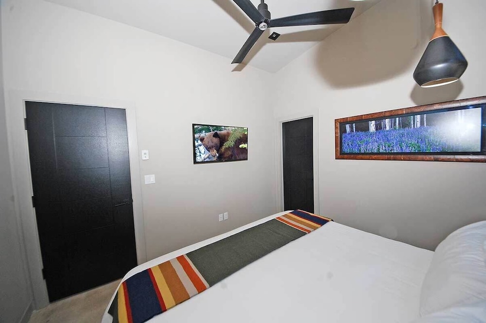 View of Mountain View CA Luxury Apartments For Rent - Zillow