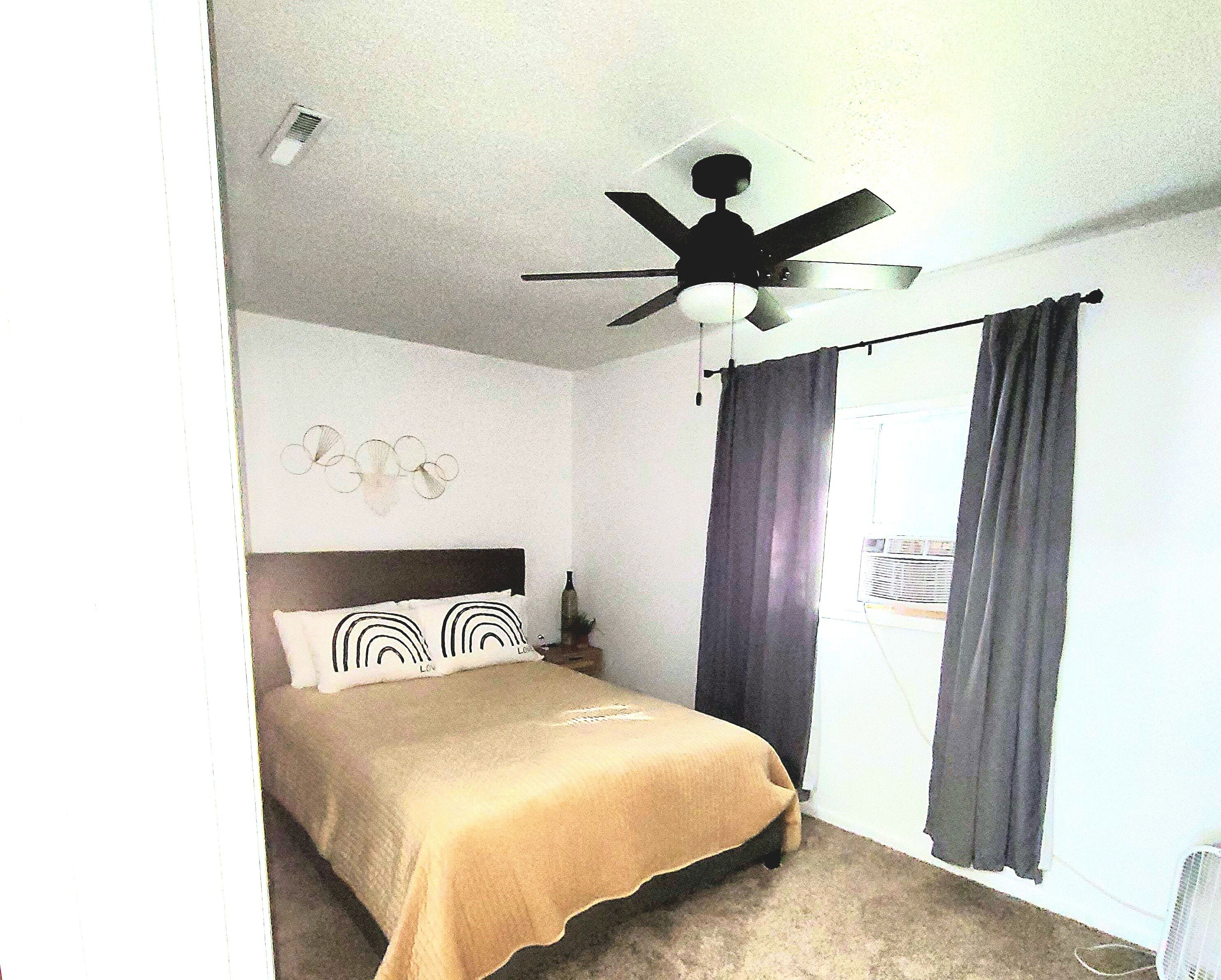1 chambre, bureau, fer et planche à repasser, accès au Wi-Fi (inclus)