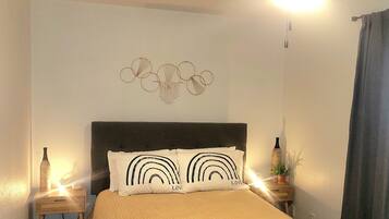 1 bedroom, desk, iron/ironing board, free WiFi