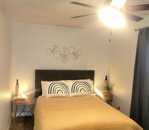 1 bedroom, desk, iron/ironing board, free WiFi