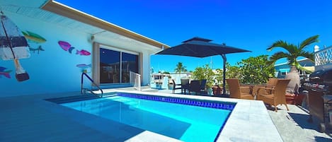 Outdoor pool, a heated pool